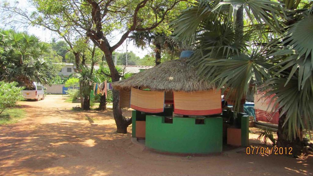 Amila Guest Hotel Trincomalee Ngoại thất bức ảnh